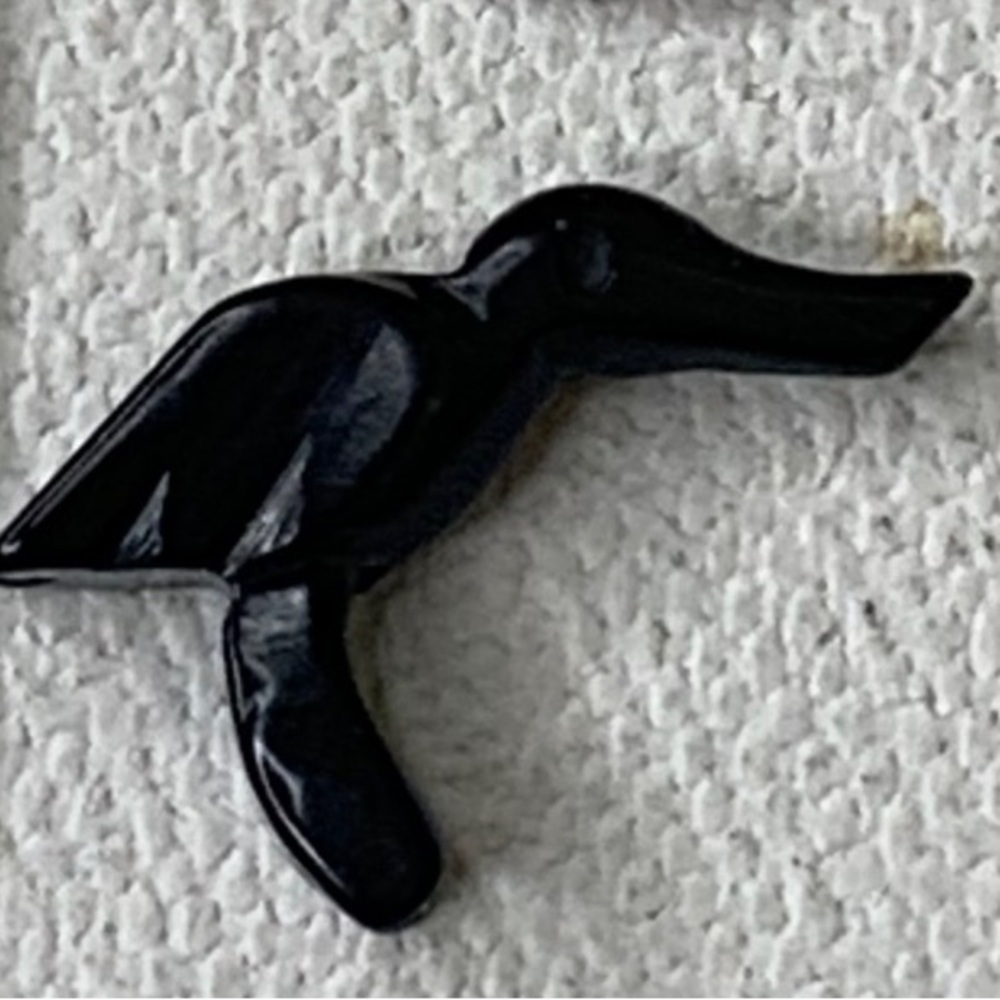 Black Onyx Hummingbird Fetish Bead Native American Style Drilled Stone Bird .7"